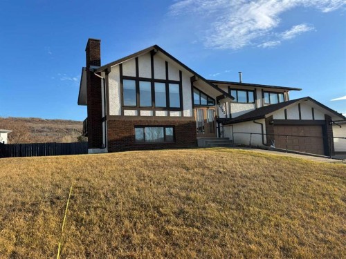 7305 96 Street, Peace River, AB - Outdoor