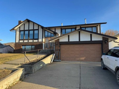 7305 96 Street, Peace River, AB - Outdoor With Exterior
