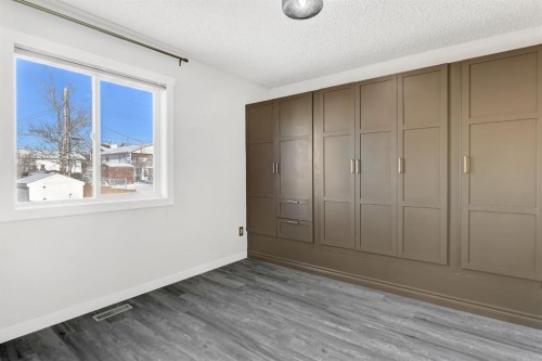 11228 107 Avenue, Fairview, AB - Indoor Photo Showing Other Room