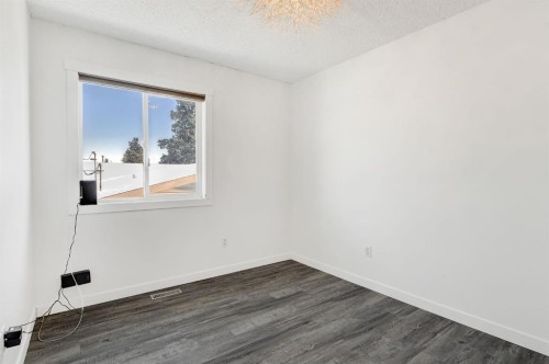 11228 107 Avenue, Fairview, AB - Indoor Photo Showing Other Room