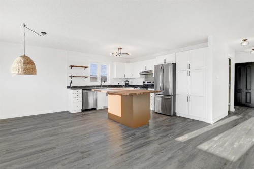 11228 107 Avenue, Fairview, AB - Indoor Photo Showing Kitchen