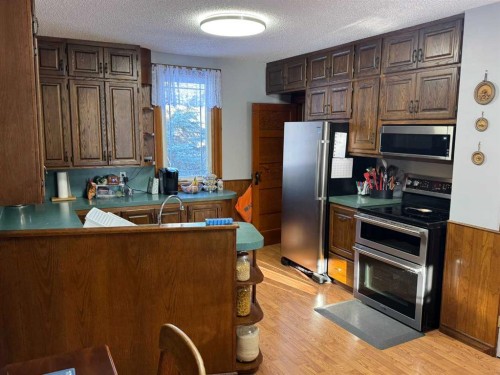 241023 Hwy 2, Rural Peace No. 135, M.D. Of, AB - Indoor Photo Showing Kitchen