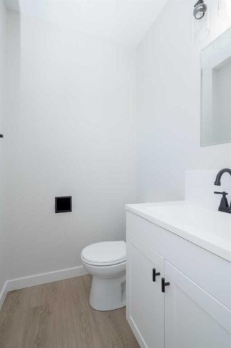 8001 Poplar Drive, Grande Prairie, AB - Indoor Photo Showing Bathroom