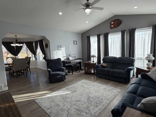 829 Cherry Street, Beaverlodge, AB - Indoor Photo Showing Living Room
