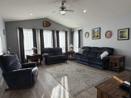 829 Cherry Street, Beaverlodge, AB - Indoor Photo Showing Living Room