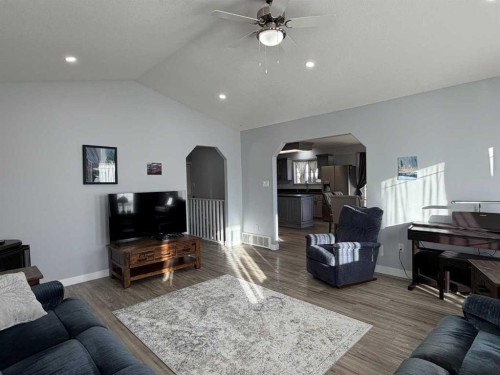 829 Cherry Street, Beaverlodge, AB - Indoor Photo Showing Living Room