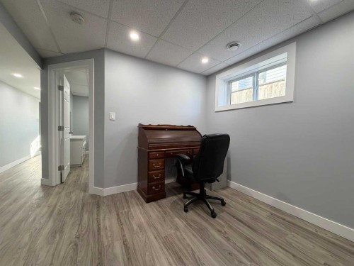 829 Cherry Street, Beaverlodge, AB - Indoor