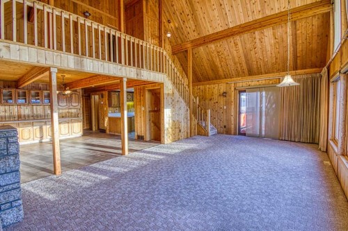 745 Cedar Street, Beaverlodge, AB - Indoor Photo Showing Other Room