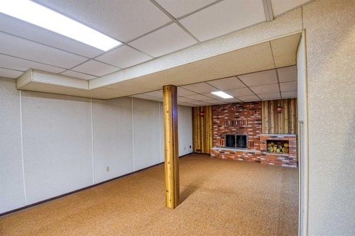 745 Cedar Street, Beaverlodge, AB - Indoor