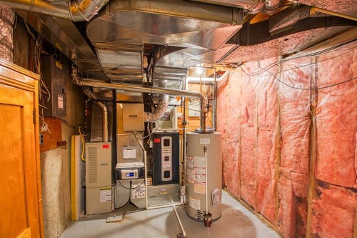 745 Cedar Street, Beaverlodge, AB - Indoor Photo Showing Basement