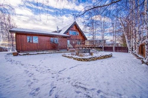 745 Cedar Street, Beaverlodge, AB - Outdoor