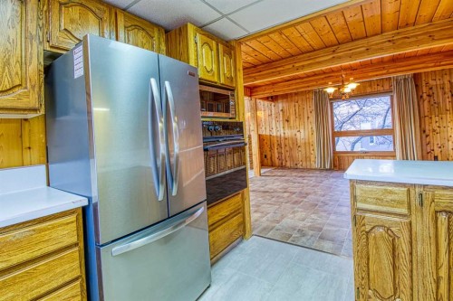 745 Cedar Street, Beaverlodge, AB - Indoor