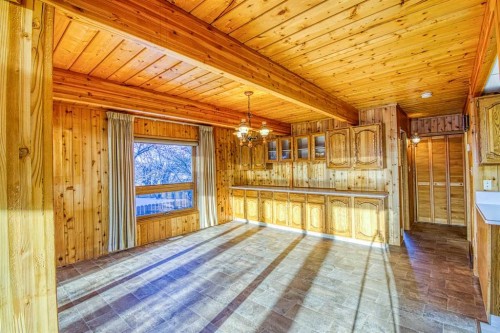 745 Cedar Street, Beaverlodge, AB - Indoor Photo Showing Other Room