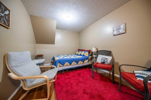 11822 96 Street, Grande Prairie, AB - Indoor Photo Showing Bedroom