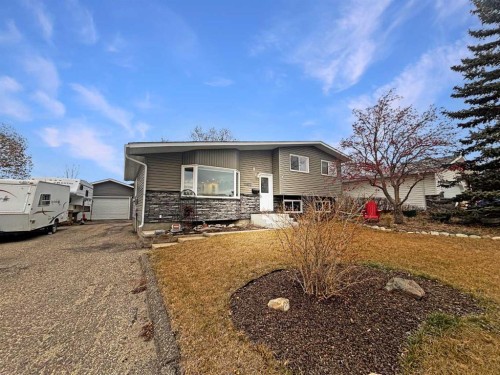 11822 96 Street, Grande Prairie, AB - Outdoor