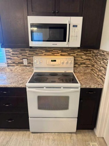 834077 Range Road 233, Rural Peace No. 135, M.D. Of, AB - Indoor Photo Showing Kitchen