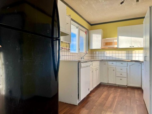 5004 35 Avenue, Valleyview, AB - Indoor Photo Showing Kitchen