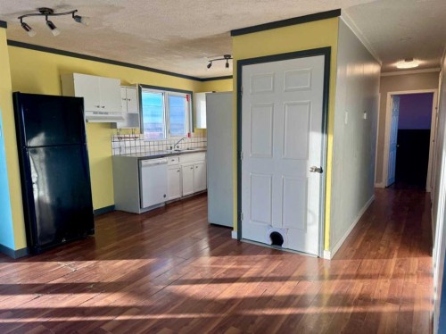5004 35 Avenue, Valleyview, AB - Indoor Photo Showing Kitchen