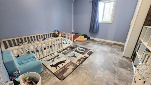 745055 Range Road 53 Unit #8, Rural Grande Prairie No. 1, County Of, AB - Indoor Photo Showing Bedroom