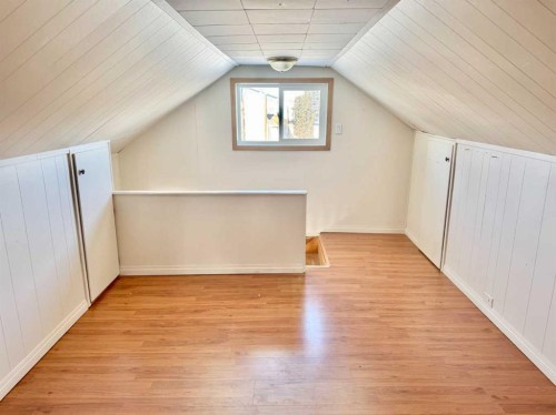 5104 Cote Ave, Donnelly, AB - Indoor Photo Showing Other Room