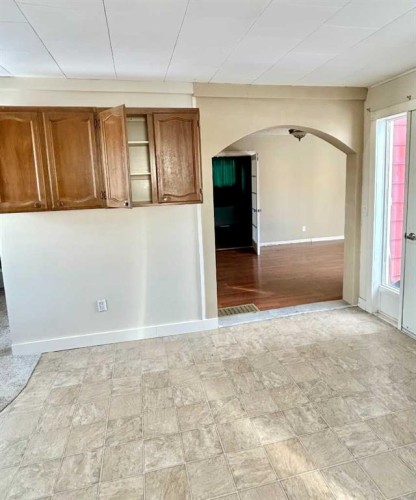 5104 Cote Ave, Donnelly, AB - Indoor Photo Showing Other Room