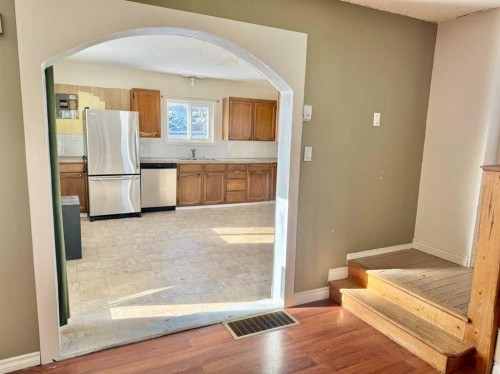 5104 Cote Ave, Donnelly, AB - Indoor Photo Showing Other Room