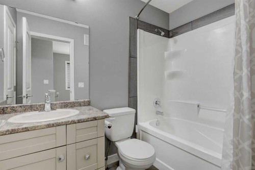 9413 88A Street, Grande Prairie, AB - Indoor Photo Showing Bathroom