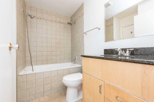 9851 80 Avenue, Grande Prairie, AB - Indoor Photo Showing Bathroom