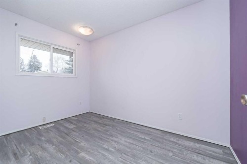 9851 80 Avenue, Grande Prairie, AB - Indoor Photo Showing Other Room