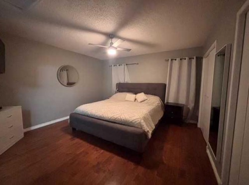 8210 104 Avenue, Peace River, AB - Indoor Photo Showing Bedroom