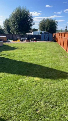 8210 104 Avenue, Peace River, AB - Outdoor With Backyard