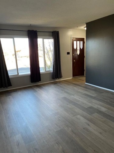 9405 108 Avenue, Grande Prairie, AB - Indoor Photo Showing Other Room