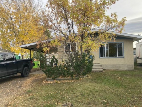 9405 108 Avenue  Grande Prairie, AB T8V 1M9