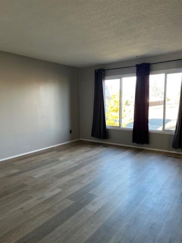 9405 108 Avenue, Grande Prairie, AB - Indoor Photo Showing Other Room