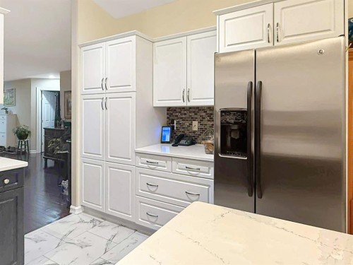 16-131 Moberly Road, Grande Cache, AB - Indoor Photo Showing Kitchen