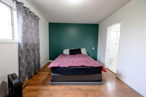 9938 87 Avenue, Grande Prairie, AB - Indoor Photo Showing Bedroom