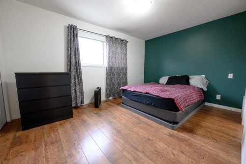 9938 87 Avenue, Grande Prairie, AB - Indoor Photo Showing Bedroom