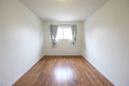 9938 87 Avenue, Grande Prairie, AB - Indoor Photo Showing Other Room