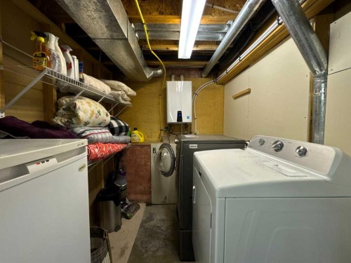 12010 105 Street, Grande Prairie, AB - Indoor Photo Showing Laundry Room
