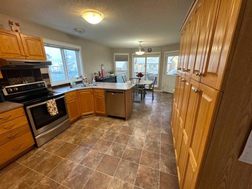12010 105 Street, Grande Prairie, AB - Indoor Photo Showing Kitchen