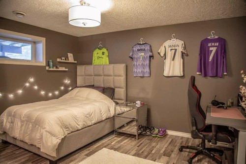 4 Black Spruce Drive, High Level, AB - Indoor Photo Showing Bedroom