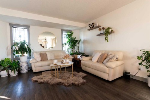 6902 90 Street, Grande Prairie, AB - Indoor Photo Showing Living Room