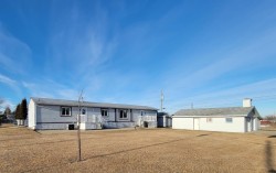 5201 51 Avenue  Valleyview, AB T0H 3N0