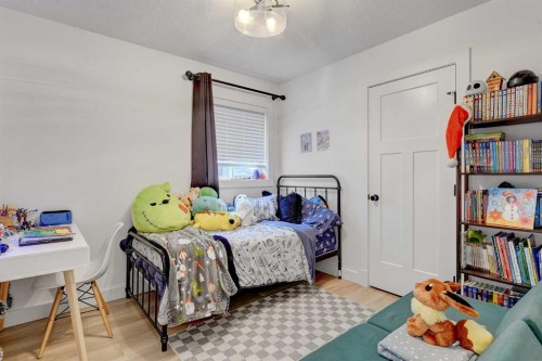 10609 114A Street, Grande Prairie, AB - Indoor Photo Showing Bedroom