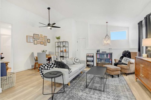 10609 114A Street, Grande Prairie, AB - Indoor Photo Showing Living Room