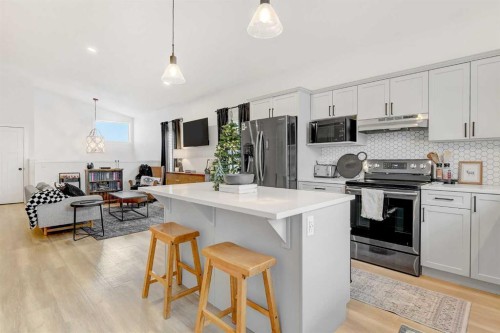 10609 114A Street, Grande Prairie, AB - Indoor Photo Showing Kitchen With Upgraded Kitchen