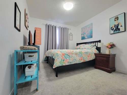 10242 85A Street, Grande Prairie, AB - Indoor Photo Showing Bedroom