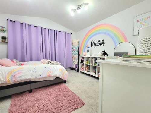 10242 85A Street, Grande Prairie, AB - Indoor Photo Showing Bedroom