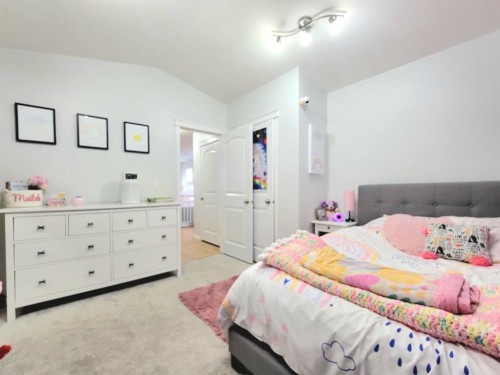 10242 85A Street, Grande Prairie, AB - Indoor Photo Showing Bedroom