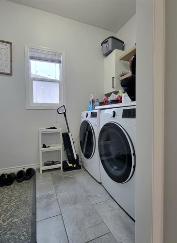 10242 85A Street, Grande Prairie, AB - Indoor Photo Showing Laundry Room